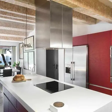 Primera Linea, Piscina, Jacuzzi Y Playa Privada Tossa de Mar