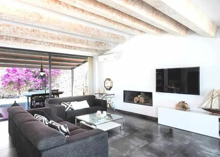 Primera Linea, Piscina, Jacuzzi Y Playa Privada Villa Tossa de Mar